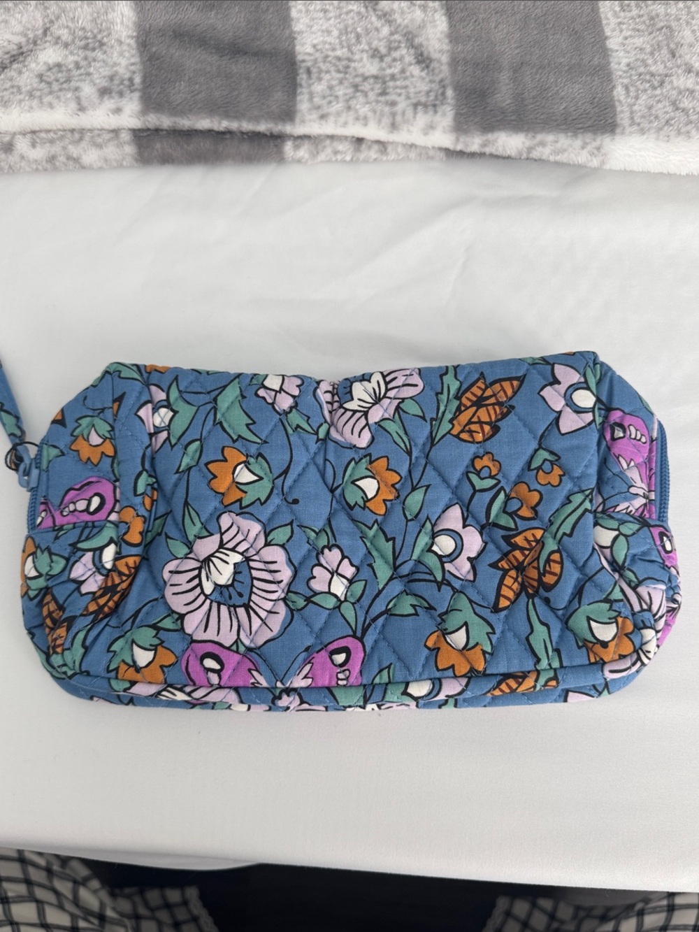 Vera Bradley essentials medium cosmetic bag in wild prairie